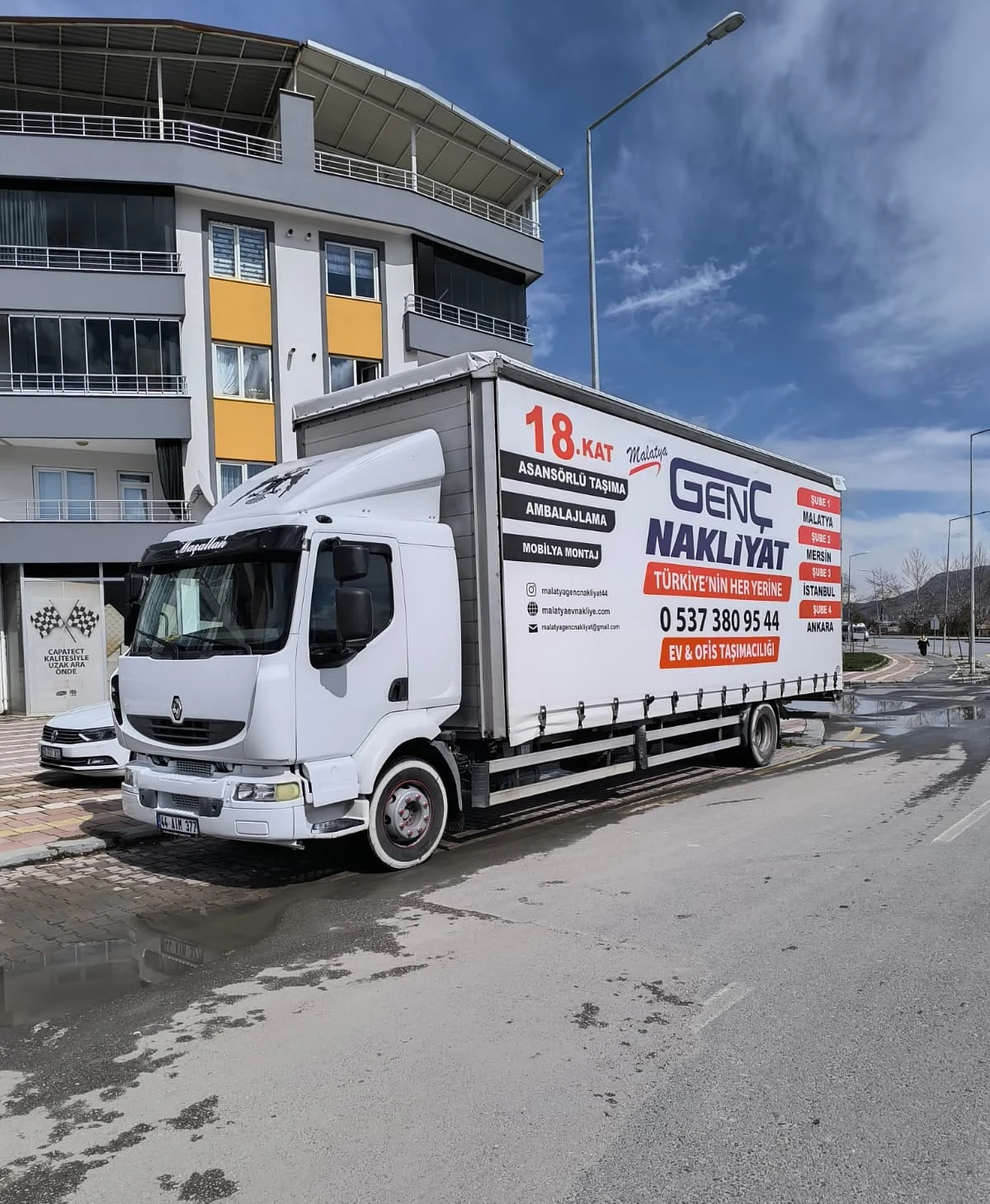 Malatya Evden Eve Nakliyat hizmetinde Genç Nakliyat aracı